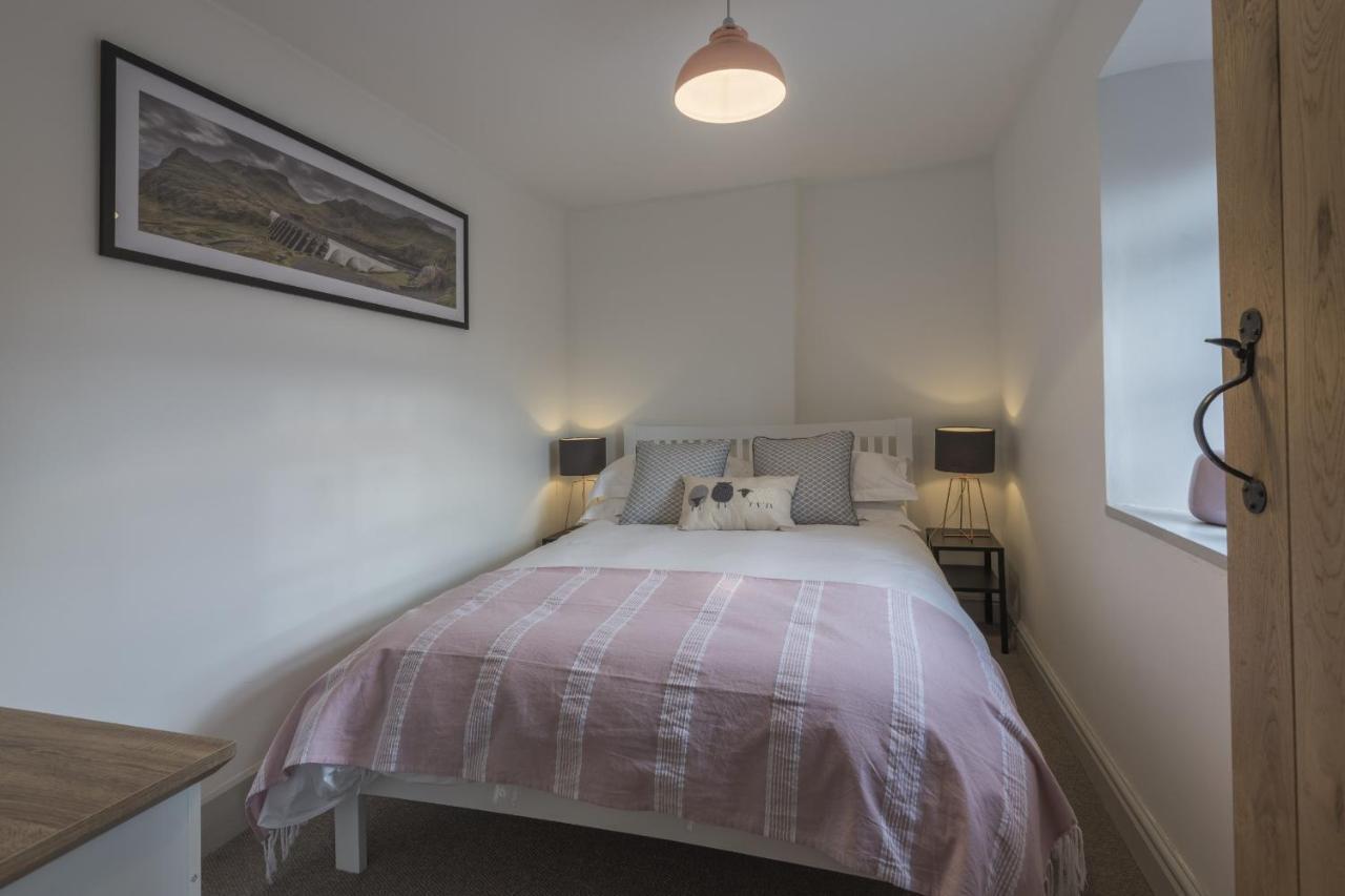 Finest Retreats - Tegannedd - Luxury Grade II Listed Cottage With Hot Tub Ffestiniog Exteriör bild